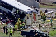 New Mexico: Xe đầu kéo đâm xe bus, ít nhất 7 người thiệt mạng
