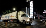 Mexico: "Container chết chóc" chứa 150 xác người vừa được di dời, cảnh sát lại phát hiện thêm một thi thể nằm gần đó